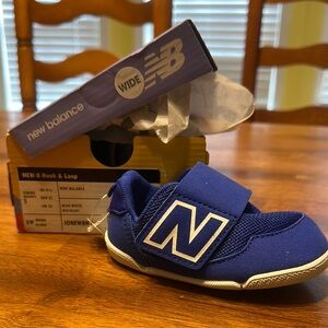 New Balance Blue Sneakers Classic Low-Top Design